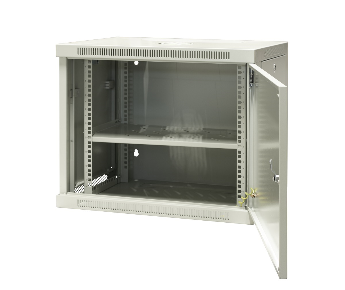 Szafa wisząca niedzielona 19'' 9U, drzwi całe z blachy, 600×450×500mm szer./gł./wys. (w zestawie: półka stała oraz komplet śrub montażowych)